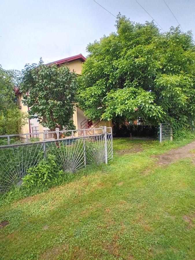 Airport Shtrkovi - Storks Apartamento Petrovec Exterior foto